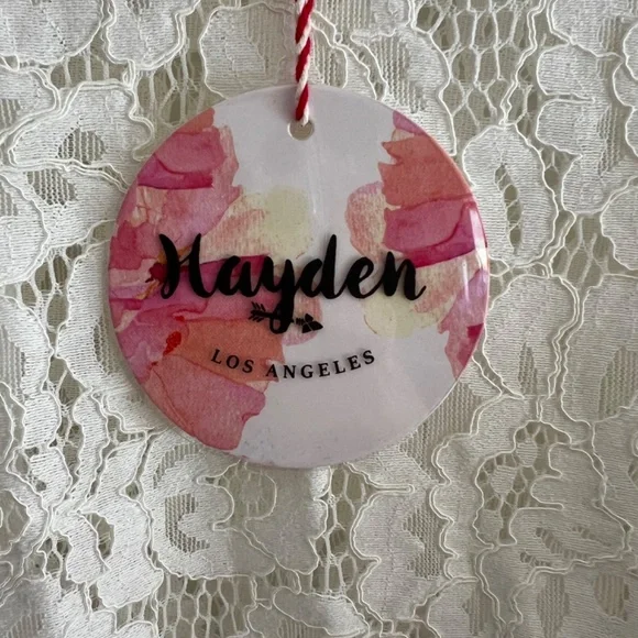 New Cream Lace Top - Picture 3 of 6